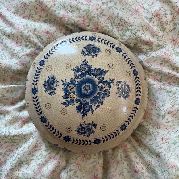 Pretty floral bowl - Picture 2 of 4